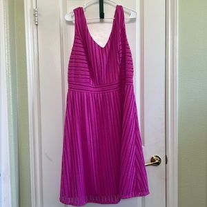 Rebel Wilson Pink dress